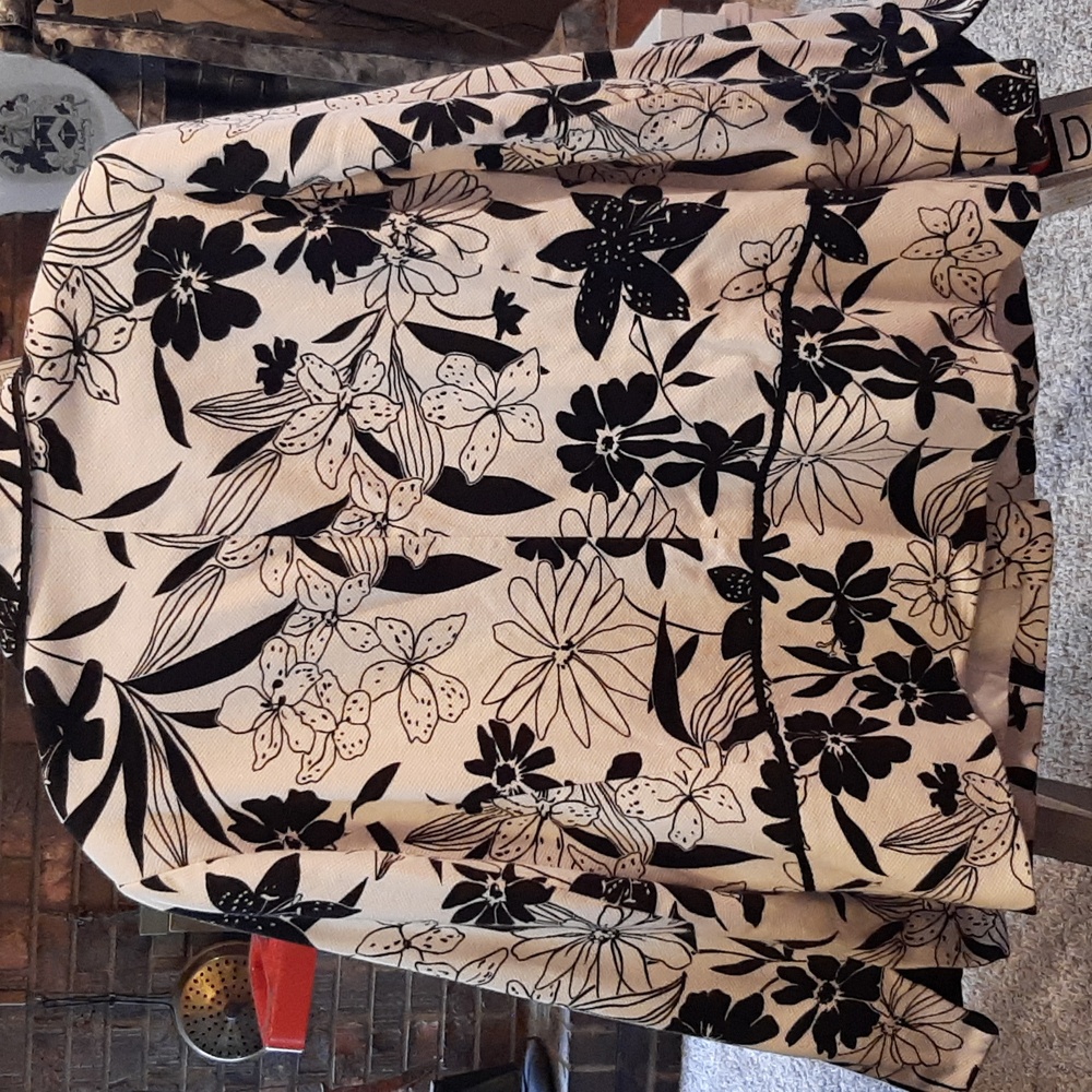 Versatile Black & White Jacket - image 6